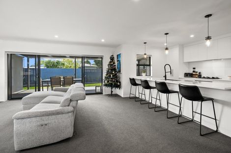 Photo of property in 8a Portal Crescent, Beerescourt, Hamilton, 3200