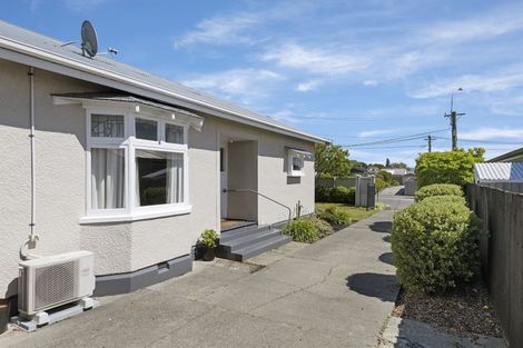 Photo of property in 30 Gamblins Road, Saint Martins, Christchurch, 8022