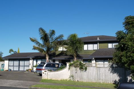 Photo of property in 1/2 Orangewood Drive, Shamrock Park, Auckland, 2013