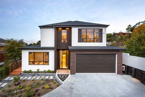 Photo of property in 25 Rothesay Bay Road, Rothesay Bay, Auckland, 0630