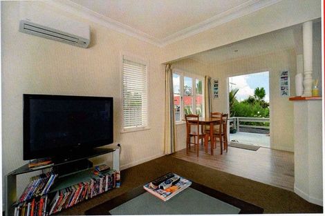 Photo of property in 53 Matai Road, Stanmore Bay, Whangaparaoa, 0932