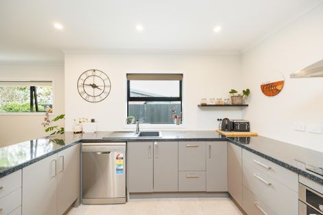 Photo of property in 24b Roberts Line, Kelvin Grove, Palmerston North, 4414
