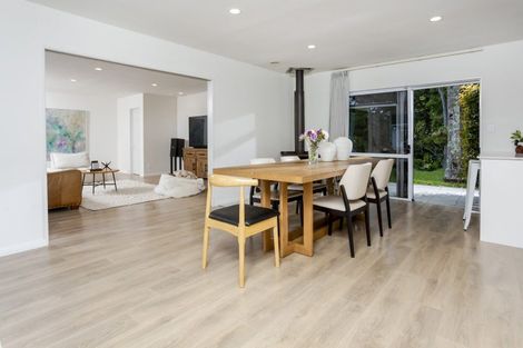 Photo of property in 30 Bernard Magnus Lane, Greenhithe, Auckland, 0632