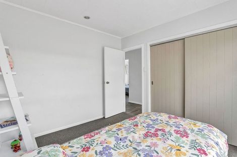 Photo of property in 57 Queens Road, Glen Avon, New Plymouth, 4312