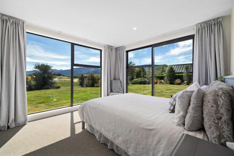 Photo of property in 7 Fife Court, Jacks Point, Queenstown, 9371