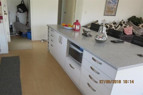 Photo of property in 10 Beauchamp Drive, Massey, Auckland, 0614