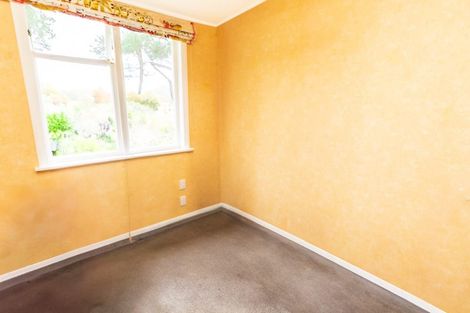 Photo of property in 18 Whangakoko Grove, Birchville, Upper Hutt, 5018