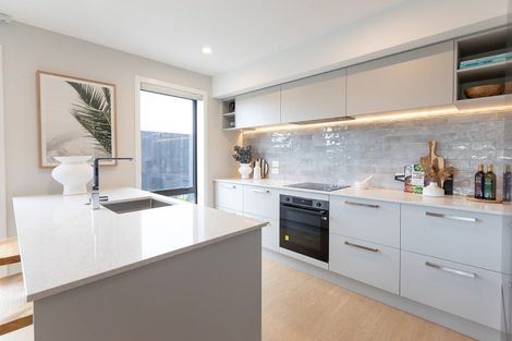 Photo of property in 1 Metoriti Crescent, Karaka, 2124