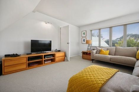 Photo of property in 68 Norwood Road, Bayswater, Auckland, 0622