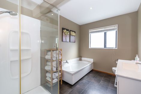 Photo of property in 8 Herbs Place, Cashmere, Christchurch, 8022