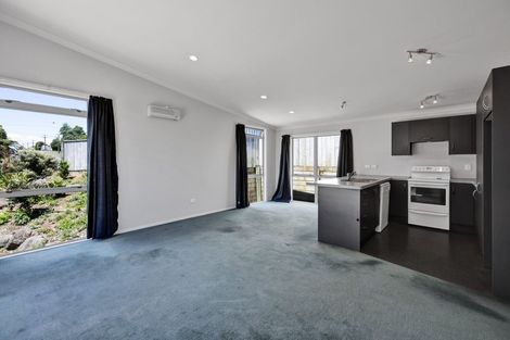 Photo of property in 2/2 Hori Street, Vogeltown, New Plymouth, 4310