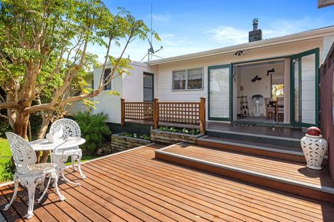 Photo of property in 2/3 Whangarei Heads Road, Onerahi, Whangarei, 0110