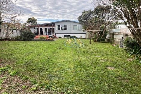 Photo of property in 70 Cypress Drive, Maungaraki, Lower Hutt, 5010