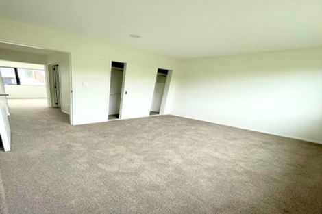 Photo of property in 152 Tiriwa Drive, Massey, Auckland, 0614