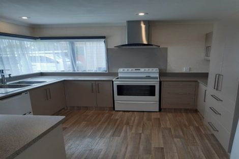 Photo of property in 5 Lancewood Lane, Roslyn, Palmerston North, 4414