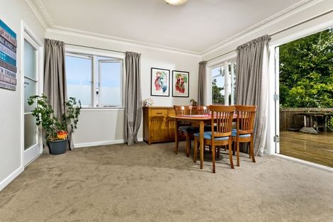 Photo of property in 123 Millbrook Road, Sunnyvale, Auckland, 0612