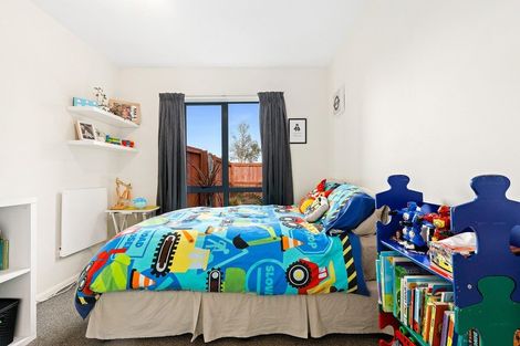 Photo of property in 28 Hawkins Place, Rangiora, 7400