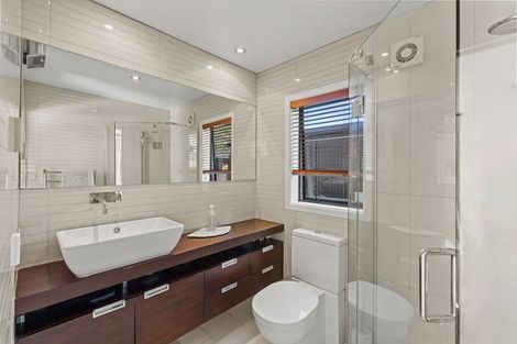 Photo of property in 21 Garreg Road, Fendalton, Christchurch, 8052