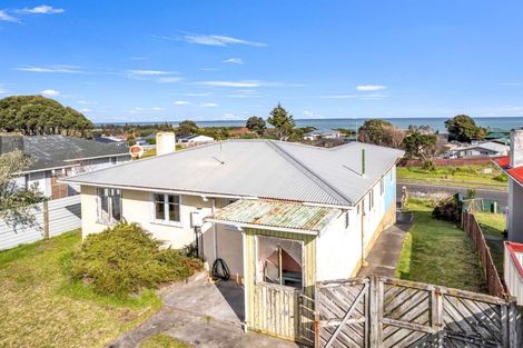 Photo of property in 112 Matai Street, Castlecliff, Whanganui, 4501