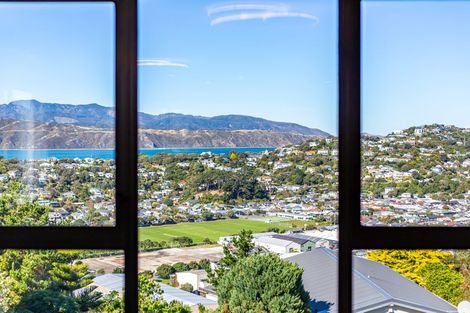 Photo of property in 6 Tamahine Street, Maupuia, Wellington, 6022