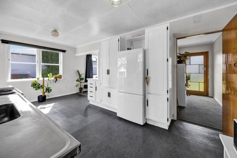 Photo of property in 42 Puriri Street, Hawera, 4610