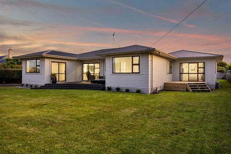 Photo of property in 38 Hunter Street, Hawera, 4610