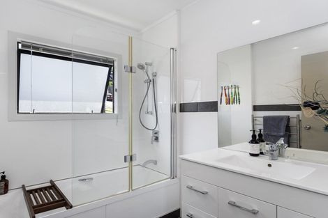 Photo of property in 33b Meander Drive, Welcome Bay, Tauranga, 3112