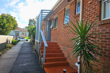 Photo of property in 20 Spencer Road, Pinehill, Auckland, 0632