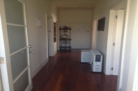 Photo of property in 7 Oates Road, Glen Eden, Auckland, 0602
