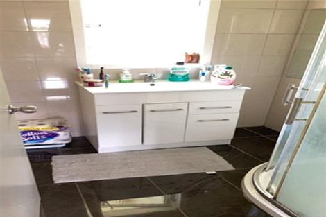 Photo of property in 51 Smythe Road, Henderson, Auckland, 0612