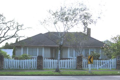 Photo of property in 269a/3 Great North Road, Henderson, Auckland, 0612