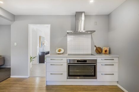 Photo of property in 17 Sayers Crescent, Ilam, Christchurch, 8041