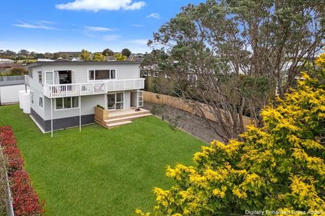 Photo of property in 8 James Mcleod Road, Shelly Beach, Helensville, 0874
