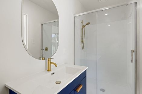 Photo of property in 17 Luxton Place, Mount Pleasant, Christchurch, 8081