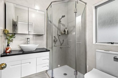 Photo of property in 21 Cinnabar Place, Westgate, Auckland, 0614