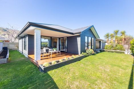 Photo of property in 12 Teiaroa Street, Waikanae, 5036