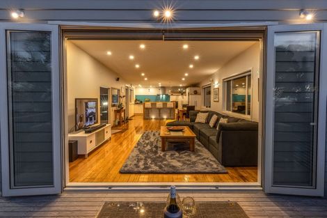 Photo of property in 13 Karekare Road, Raumati South, Paraparaumu, 5032