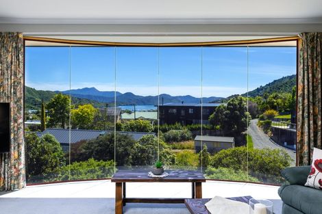 Photo of property in 14 Moana View Road, Waikawa, Picton, 7220