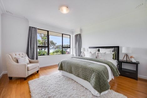 Photo of property in 65 Kiwi Esplanade, Mangere Bridge, Auckland, 2022