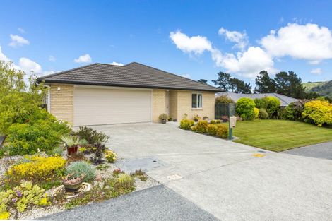 Photo of property in 34 Sunstone Crescent, Brown Owl, Upper Hutt, 5018