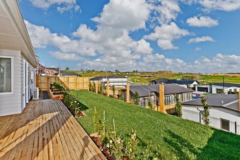 Photo of property in 10 Seafort Lane, Silverdale, 0932