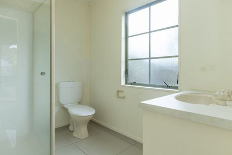 Photo of property in 8 Kathleen Place, Rainbow Point, Taupo, 3330