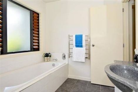 Photo of property in 23 Black Teal Close, Unsworth Heights, Auckland, 0632
