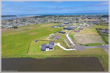 Photo of property in 16 Carex Grove, Foxton Beach, Foxton, 4815