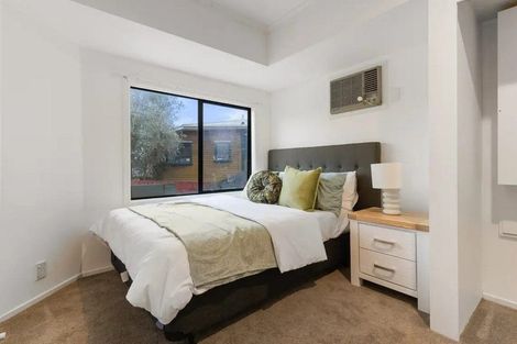 Photo of property in 26 Coles Crescent, Papakura, 2110