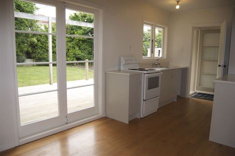 Photo of property in 74 Kervil Avenue, Te Atatu Peninsula, Auckland, 0610