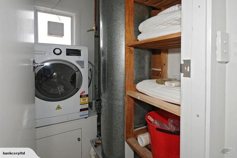 Photo of property in 2f9 Oriental Terrace, Mount Victoria, Wellington, 6011