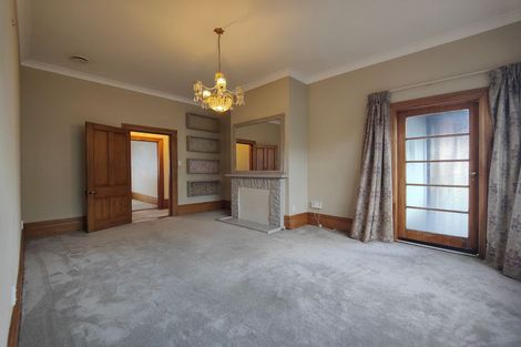 Photo of property in 28 Whites Line West, Woburn, Lower Hutt, 5010