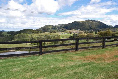 Photo of property in 7 Mountain Road, Kaiwaka, Maungaturoto, 0587
