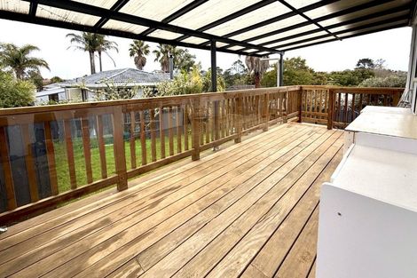 Photo of property in 47 Hassan Drive, Massey, Auckland, 0614